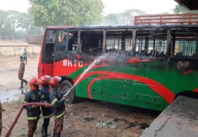 রাজশাহীতে দুই বিআরটিসি বাসে অগ্নিকাণ্ড