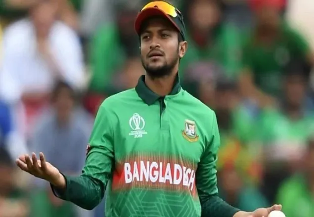 আমি বিতর্ক চাই না, আমার সঙ্গে হয়ে যায়: সাকিব 