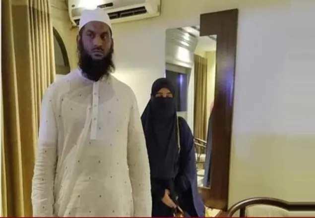 মামুনুল হকের ‘মানবিক বিয়ের গল্প’