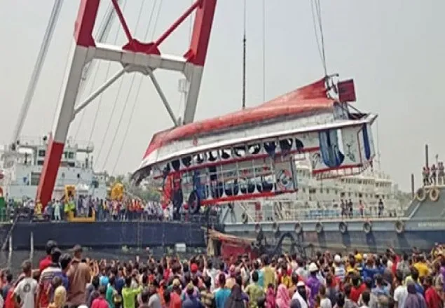নারায়ণগঞ্জে লঞ্চডুবি: আরও ২১ জনের লাশ উদ্ধার