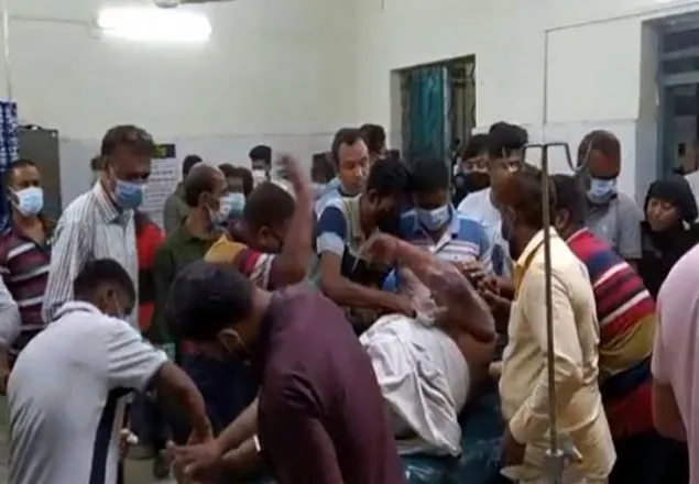 মুন্সীগঞ্জে পৌর মেয়রের বাসায় বিস্ফোরণ, দগ্ধ ১৩