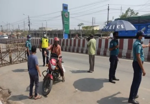 দ্বিতীয় দিনের মতো চলছে ‘কঠোর লকডাউন’
