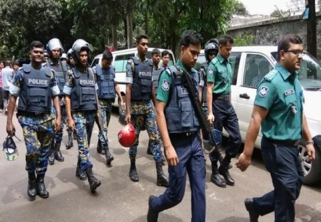 চট্টগ্রামে শ্রমিক-পুলিশ সংঘর্ষে নিহত ৫