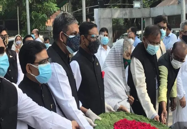  মুজিবনগর দিবসে বঙ্গবন্ধুর প্রতিকৃতিতে আ.লীগের শ্রদ্ধা