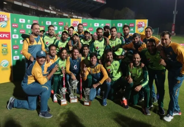 রোমাঞ্চকর জয়ে টি-টোয়েন্টি সিরিজও পাকিস্তানের