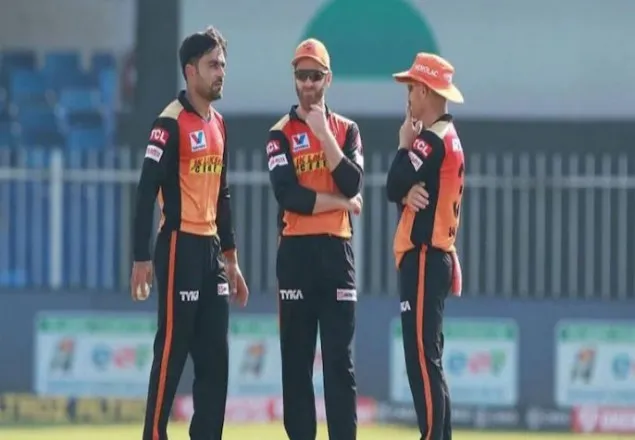 রশিদ-নবীদের সঙ্গে ‘রোজা’ রাখলেন ওয়ার্নার-উইলিয়ামসন