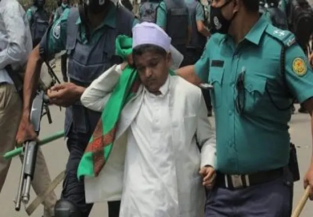 ‘শিশুবক্তা’ রফিকুল ইসলাম মাদানী ৪ দিনের রিমান্ডে