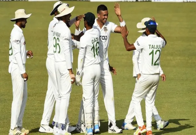 ১০৮ রানের লিড পেয়েছে শ্রীলঙ্কা