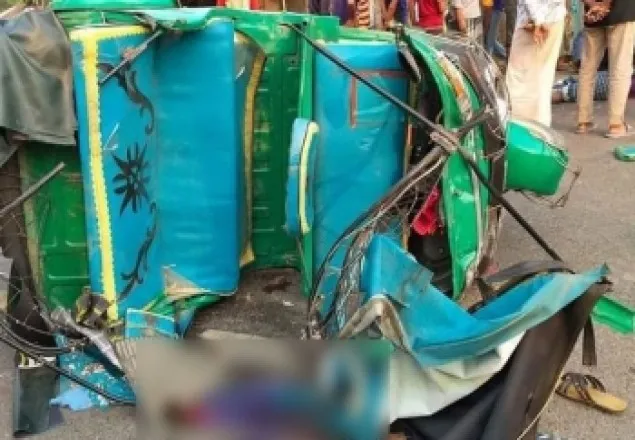 সিলেটে ট্রাকচাপায় একই পরিবারের ৪ জনসহ নিহত ৫