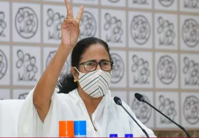 হ্যাট্রিকের পথে তৃণমূল, ২০০’র বেশি আসনে এগিয়ে তৃণমূল
