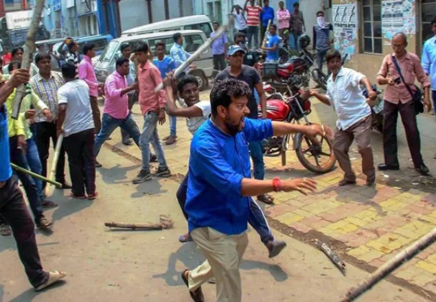 পশ্চিমবঙ্গে নির্বাচন পরবর্তী সহিংসাতায় নিহত ১২