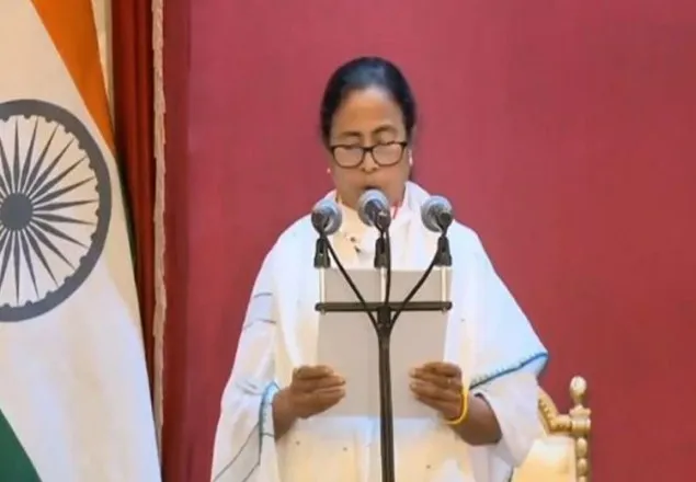 তৃতীয়বারের মতো শপথ নিলেন মমতা