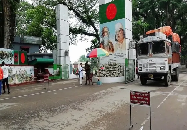 ভারতের সঙ্গে সীমান্ত বন্ধের মেয়াদ বাড়ল আরো ১৪ দিন