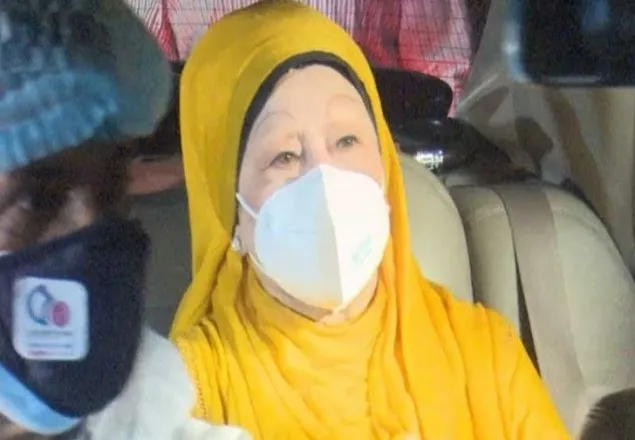 খালেদা জিয়া ২৭ দিন পর করোনামুক্ত