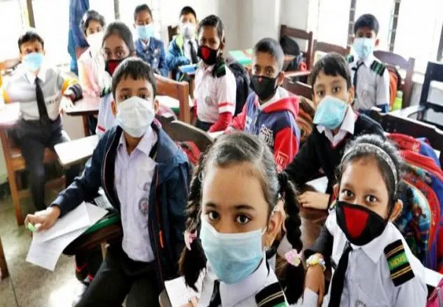 শিক্ষার্থীদের টিকা নিশ্চিতের পর শিক্ষাপ্রতিষ্ঠান খুলবে