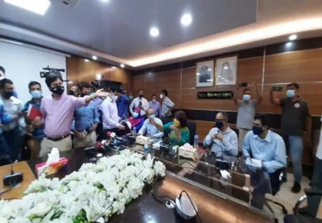 স্বাস্থ্য মন্ত্রণালয়ের ব্রিফিংয়ে উপস্থিত হয়ে বয়কট করলেন সাংবাদিকরা