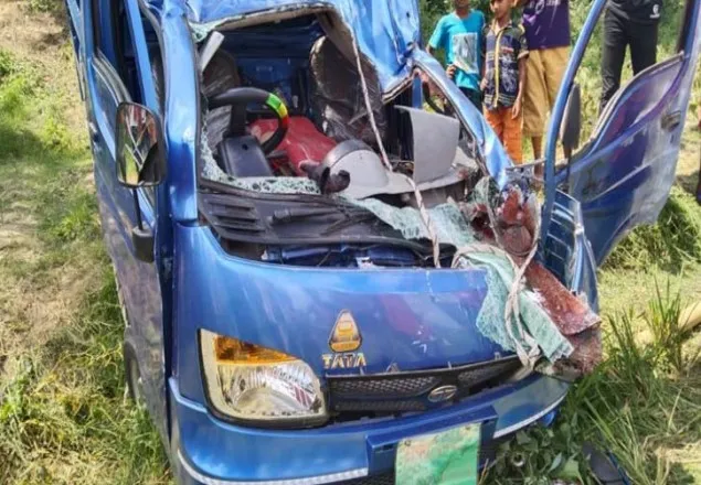 ব্রাহ্মণবাড়িয়ায় পিকআপ-মাইক্রোর সংঘর্ষে নিহত ২