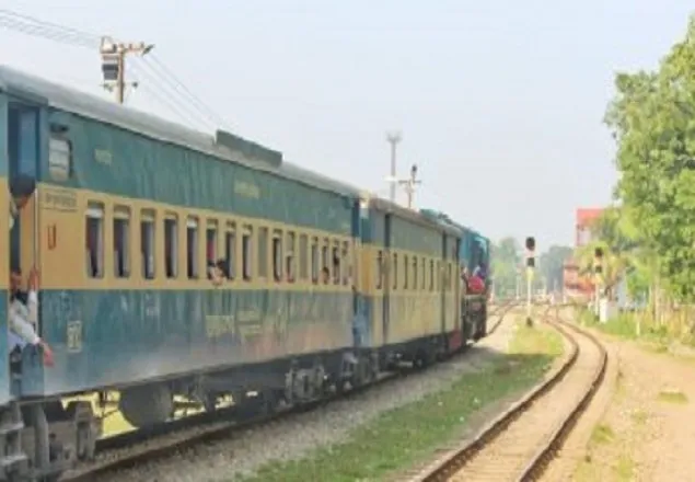 হবিগঞ্জে ট্রেনের ছাদ থেকে পড়ে কিশোর নিহত