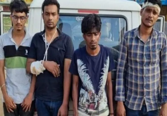 টিকটকের মডেল বানানোর টোপ দিয়ে তরুণীদের ভারতে পাচার
