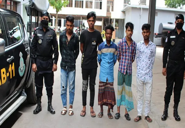 নারায়ণগঞ্জে কিশোর গ্যাংয়ের ৫ সদস্য গ্রেফতার