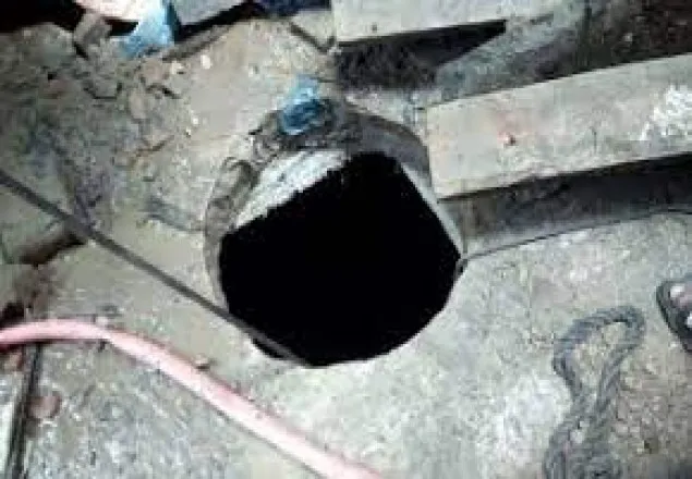 ভোলায় সেপটিক ট্যাংকে নেমে ২ জনের মৃত্যু