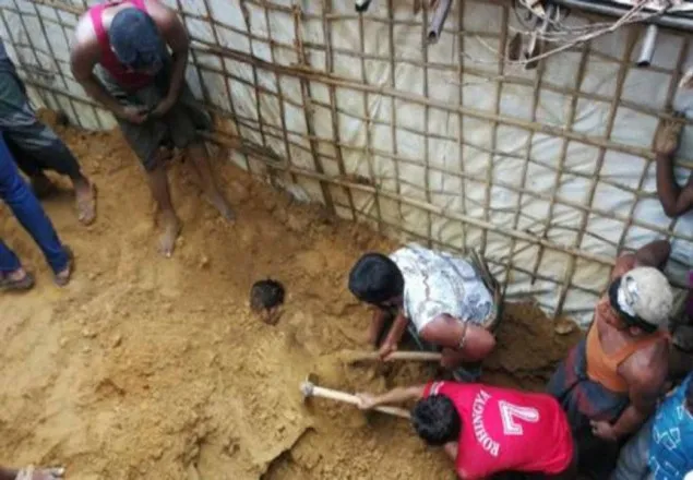 রোহিঙ্গা ক্যাম্পে পাহাড় ধস, দুইজন নিহত