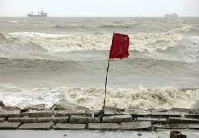 বঙ্গোপসাগরে লঘুচাপ, ৩ নম্বর সংকেত জারি