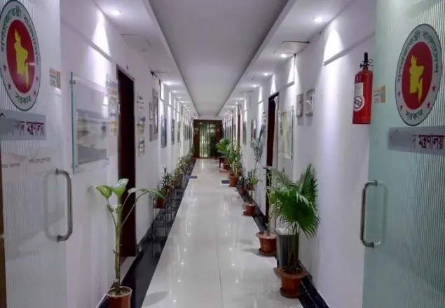 প্রশাসনে ৩ লাখ ৮০ হাজার পদ শূন্য