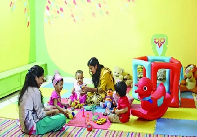 নিবন্ধন ছাড়া ডে-কেয়ার সেন্টার চালালে জেল-জরিমানা