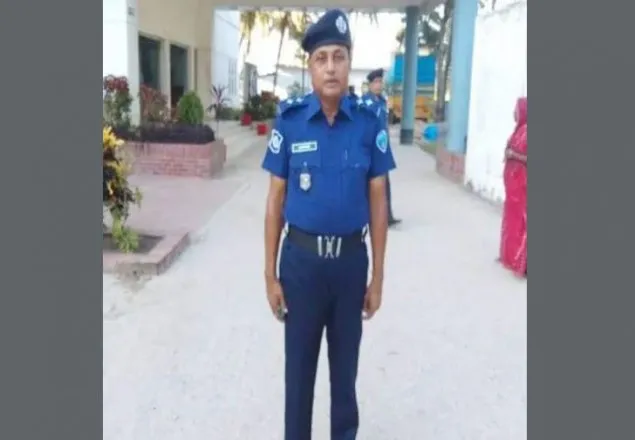 কসবায় পিকআপ ভ্যানের ধাক্কায় এসআই নিহত
