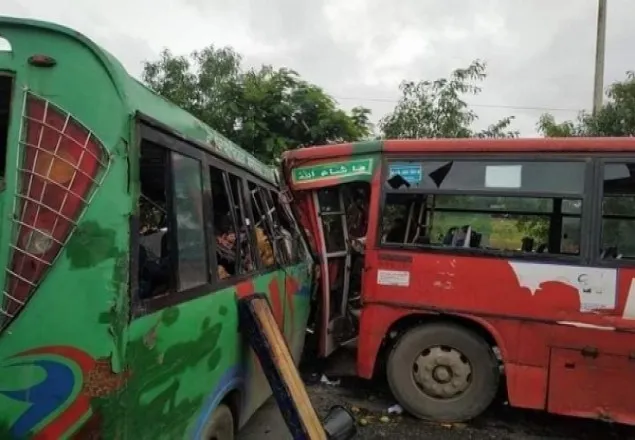 চট্টগ্রামে দুই বাসের সংঘর্ষে নিহত ২, আহত ১৭