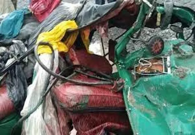বগুড়ায় বাস-সিএনজি সংঘর্ষে নিহত ৩