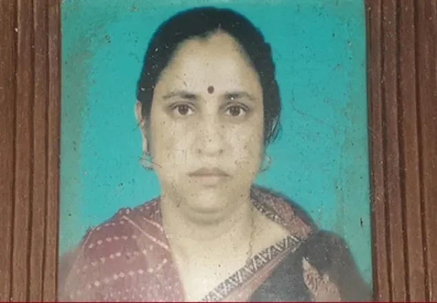 সিলেটে মেঝেতে স্কুলশিক্ষিকার লাশ, ফ্যানে ঝুলছিল গৃহকর্মী