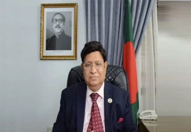 নিজেরা টিকা তৈরি করলে আর অন্যের দিকে চেয়ে থাকতে হবে না: পররাষ্ট্রমন্ত্রী 