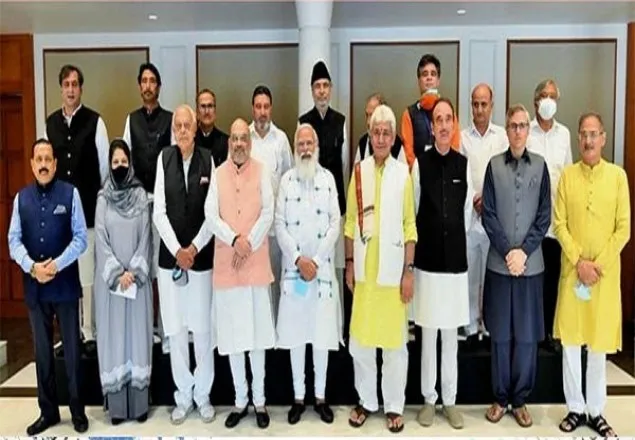 কাশ্মীরকে উপযুক্ত সময়ে রাজ্যের মর্যাদা ফিরিয়ে দেয়া হবে : মোদি