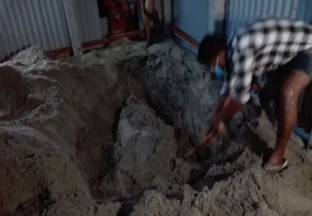 বরগুনায় মাটি খুঁড়ে গেল মা-মেয়ের লাশ উদ্ধার