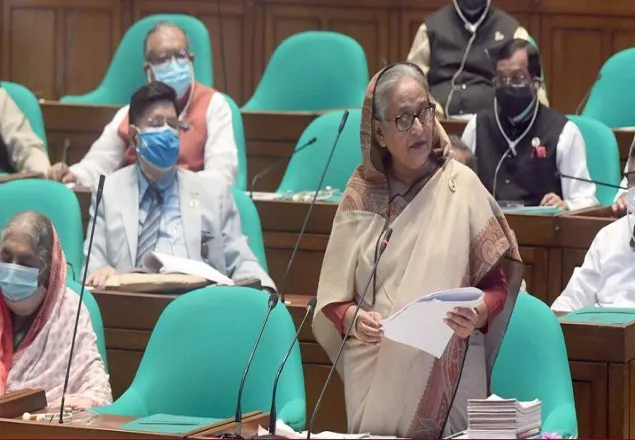 টিকা দেওয়ার পরে সব স্কুল খুলে দেবো: প্রধানমন্ত্রী