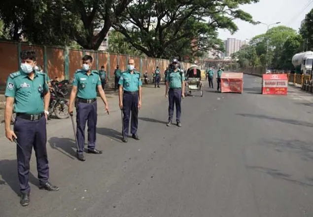 ‘কঠোর লকডাউনের’ চতুর্থ দিন চলছে