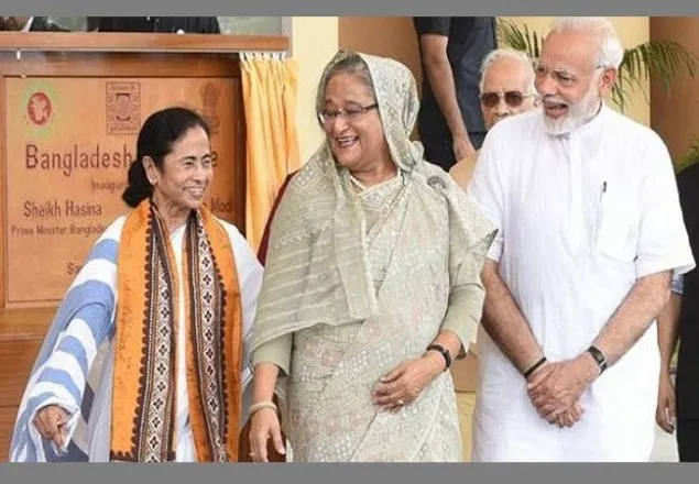 মোদি-মমতার জন্য ২৬০০ কেজি আম উপহার পাঠালেন প্রধানমন্ত্রী