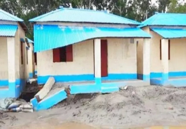 আশ্রয়ণ প্রকল্পে অনিয়মের দায়ে ৫ কর্মকর্তা ওএসডি