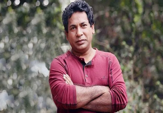 ‘প্রতিটি চরিত্র নিজের মধ্যে ধারণ করি’ : মোশাররফ করিম