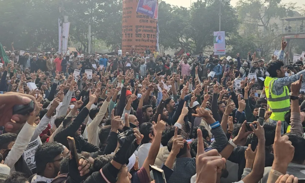 ওসমান হাদি হত্যার বিচারের দাবিতে শাহবাগ অবরোধ