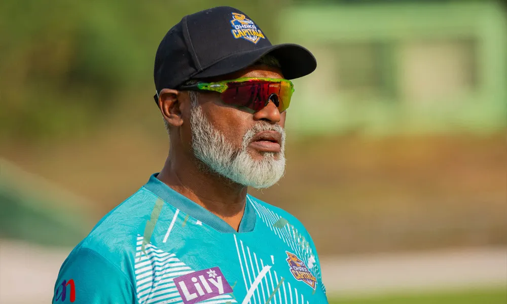 মাঠে হৃদরোগে আক্তান্ত হয়ে ঢাকার কোচ মাবাবুরের মৃত্যু