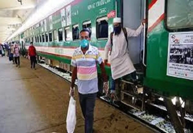 যাত্রীবাহী ট্রেন চলাচল শুরু, মানতে হবে স্বাস্থ্যবিধি