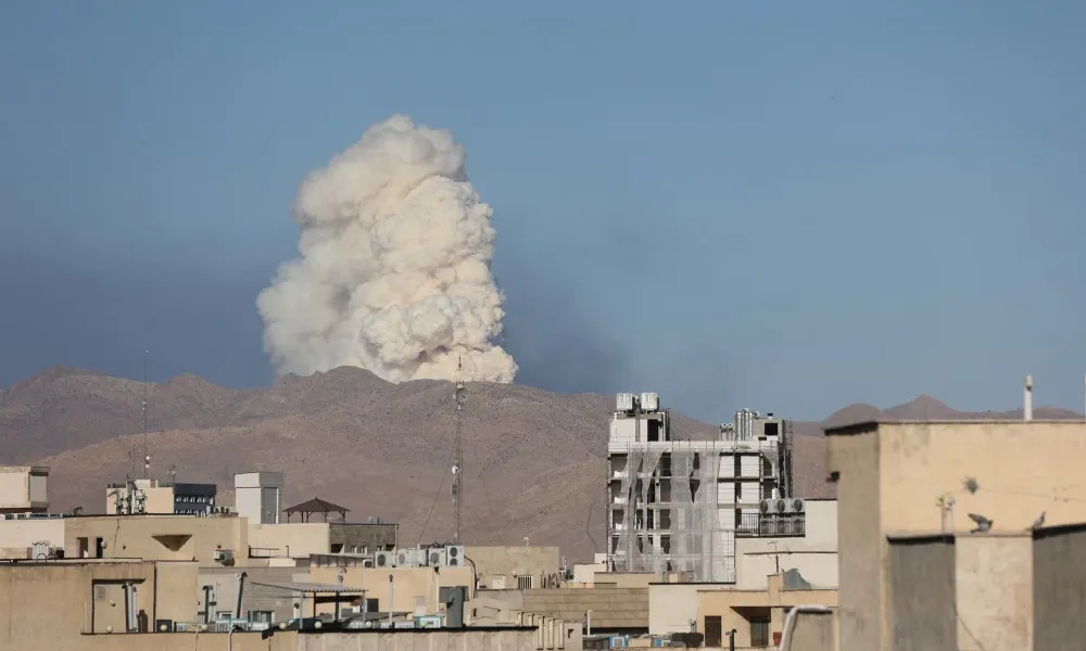 ইরানে এক দিনে ১২০০টির বেশি বোমা হামলা ইসরায়েল-যুক্তরাষ্ট্রের