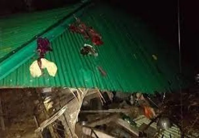 এবার টেকনাফে পাহাড়ধসে ৫ ভাই-বোনের মৃত্যু