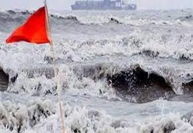 লঘুচাপে ৩ নম্বর সংকেত বহাল, অব্যাহত থাকবে ভারি বৃষ্টি