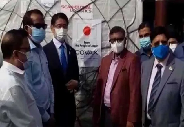 কাল বা পরশু থেকে অ্যাস্ট্রাজেনেকার দ্বিতীয় ডোজ শুরু: স্বাস্থ্যমন্ত্রী 