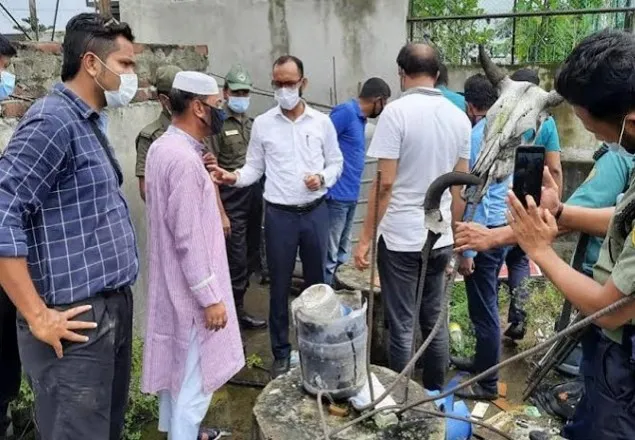 মশার লার্ভা পাওয়ায় ১৩ ভবনে ১,৬৬,০০০ টাকা জরিমানা