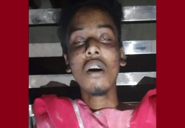 ফেসবুকে স্ট্যাটাস দেয়া নিয়ে শিক্ষার্থীকে কুপিয়ে হত্যা